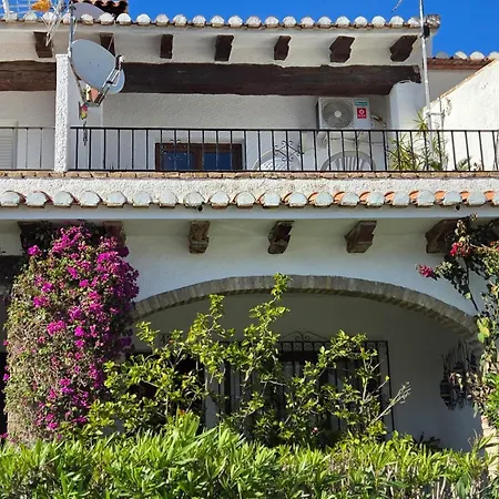 Townhouse In Las Rotas Apartment