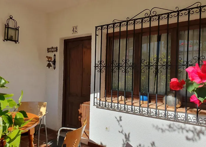 Townhouse In Las Rotas *