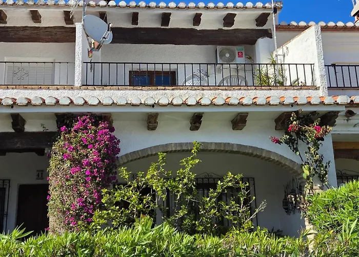 Townhouse In Las Rotas Apartment